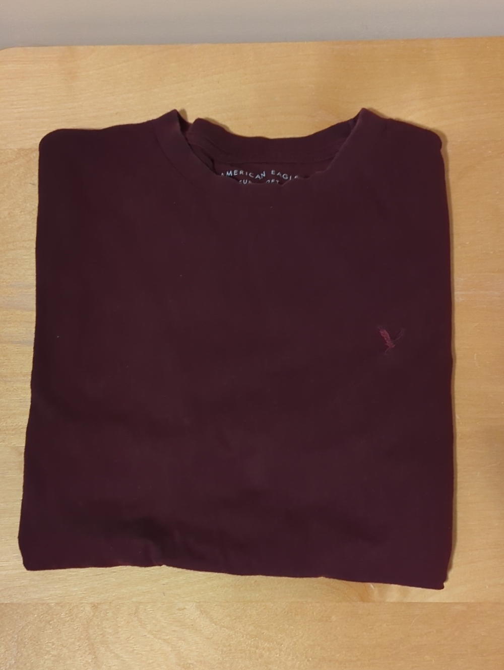 American Eagle Outfitters Men’s XS Tee
